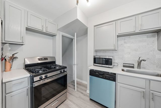 9631 S Jeffery Avenue, Chicago, IL 60617