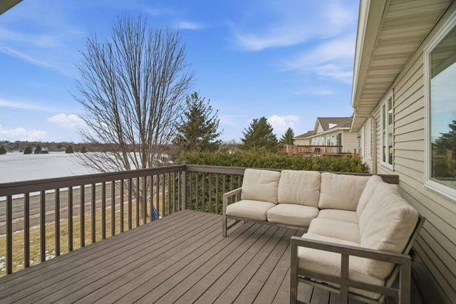 1138 Highpoint Court 33B, New Richmond, WI 54017