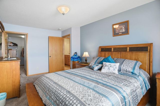 1138 Highpoint Court 33B, New Richmond, WI 54017