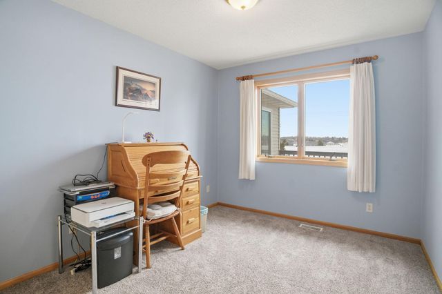 1138 Highpoint Court 33B, New Richmond, WI 54017