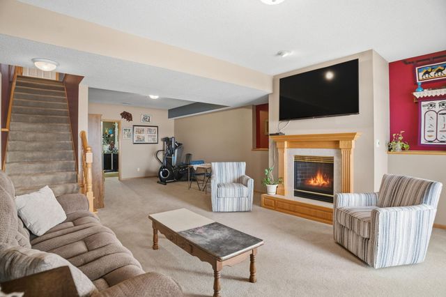 1138 Highpoint Court 33B, New Richmond, WI 54017