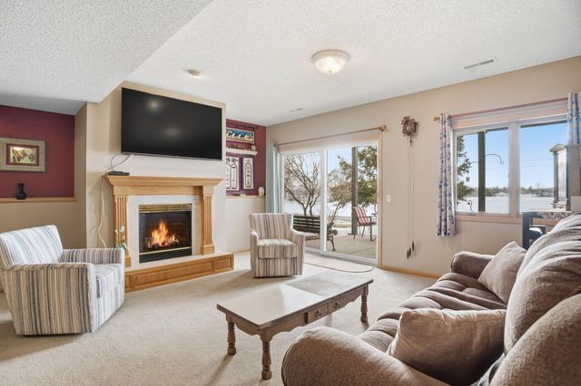 1138 Highpoint Court 33B, New Richmond, WI 54017