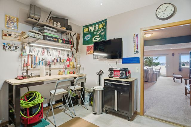 1138 Highpoint Court 33B, New Richmond, WI 54017