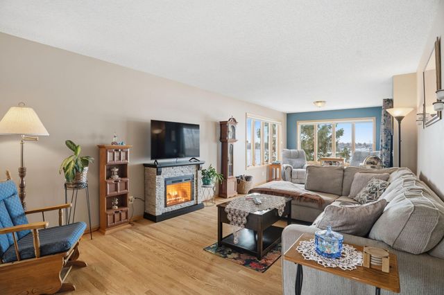 1138 Highpoint Court 33B, New Richmond, WI 54017