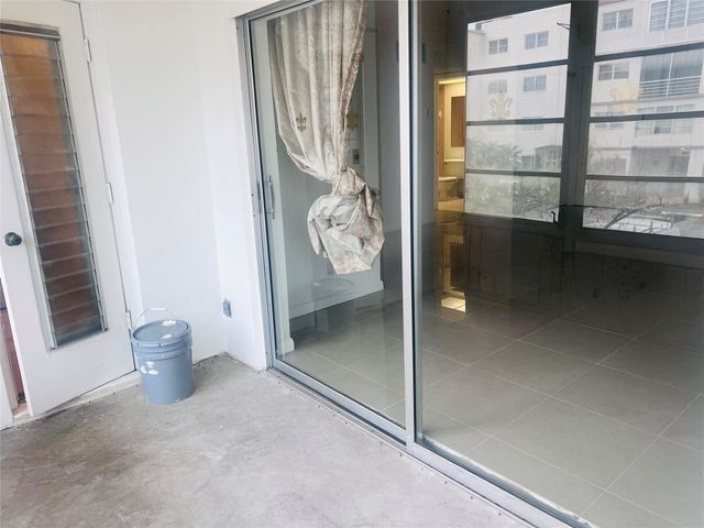 4046 NW 19th Street 203, Fort Lauderdale, FL 33313