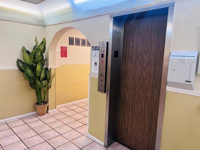 4046 NW 19th Street 203, Fort Lauderdale, FL 33313