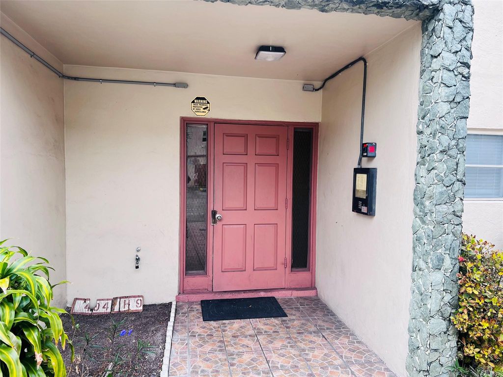 4046 NW 19th Street 203, Fort Lauderdale, FL 33313