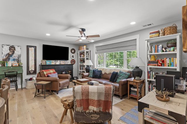 25 Gay Avenue, Hillsborough, NH 03244