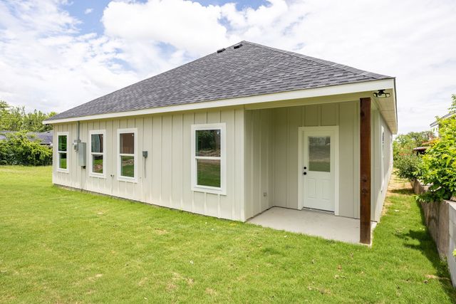 3005 Hanna Avenue, Fort Worth, TX 76106