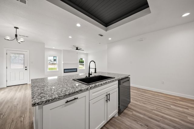 3005 Hanna Avenue, Fort Worth, TX 76106