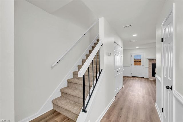 1916 Millpoint LN, Virginia Beach, VA 23456
