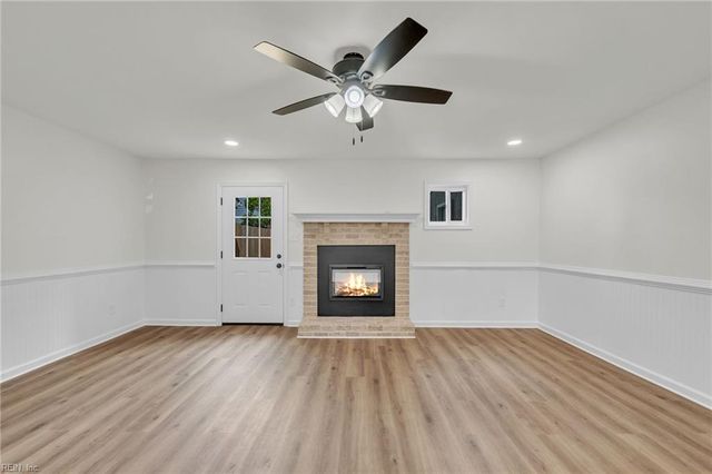 1916 Millpoint LN, Virginia Beach, VA 23456