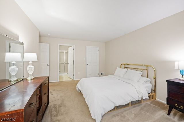 3309 Robinson Ct, Bridgewater Twp., NJ 08807