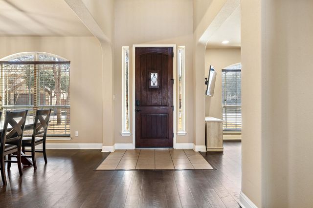 200 Lake Livingston DR, Georgetown, TX 78628