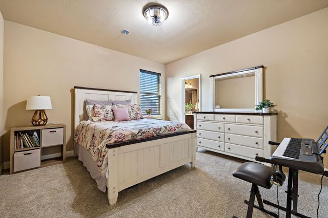 200 Lake Livingston DR, Georgetown, TX 78628