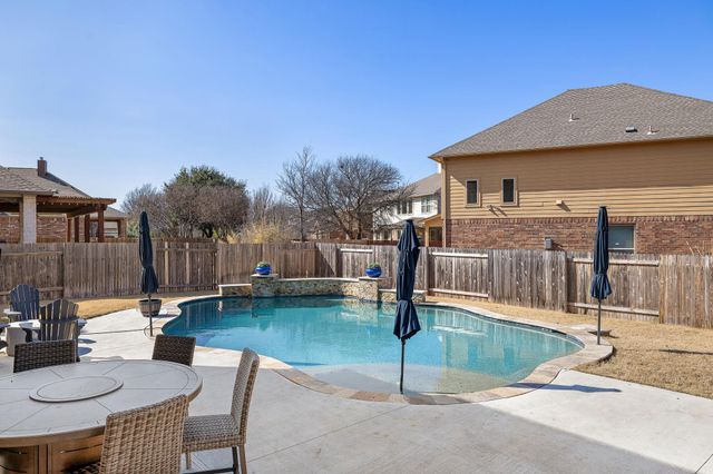 200 Lake Livingston DR, Georgetown, TX 78628