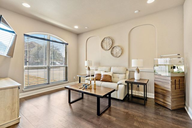 200 Lake Livingston DR, Georgetown, TX 78628