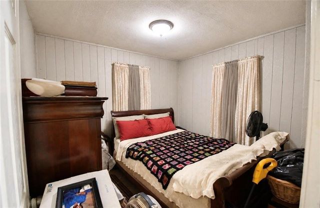 4941 Shawnee Drive, Kansas City, KS 66106