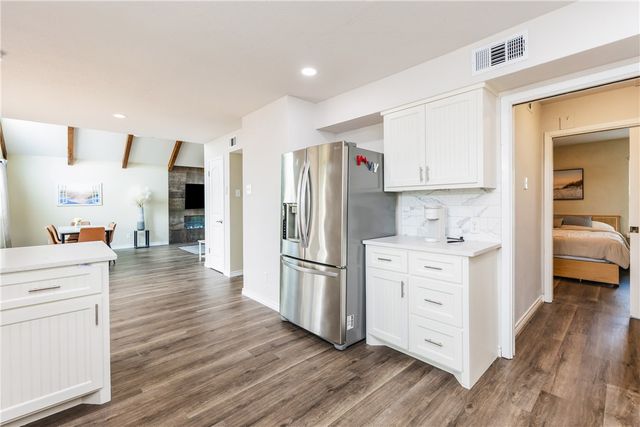 3222 Laguna Shores Road, Corpus Christi, TX 78418