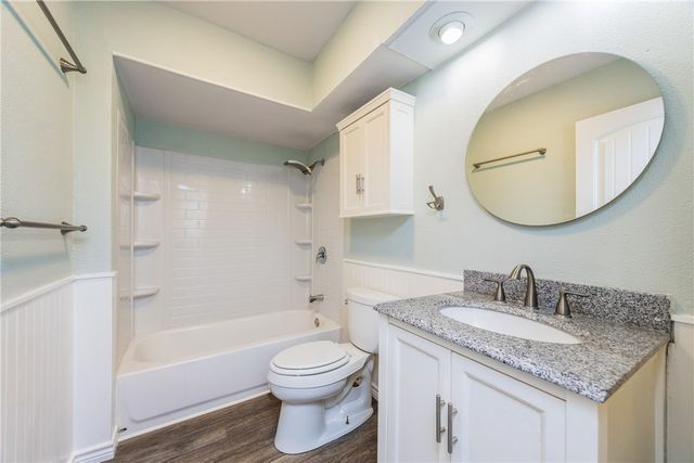 3222 Laguna Shores Road, Corpus Christi, TX 78418