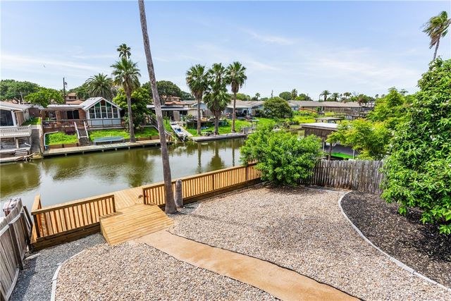 3222 Laguna Shores Road, Corpus Christi, TX 78418