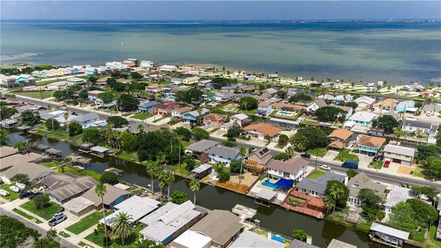 3222 Laguna Shores Road, Corpus Christi, TX 78418