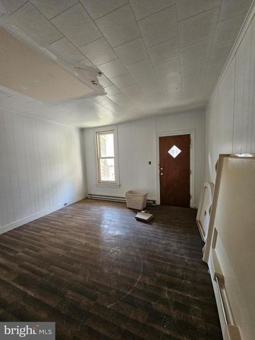 416-418 E MAHANOY AVE, Mahanoy City, PA 17948