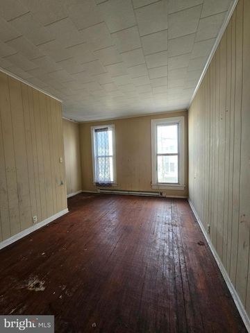 416-418 E MAHANOY AVE, Mahanoy City, PA 17948