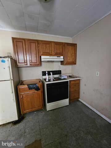 416-418 E MAHANOY AVE, Mahanoy City, PA 17948