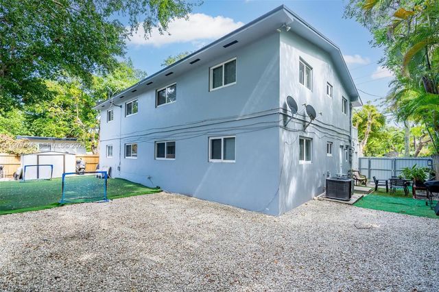 661 NE 61st St 3, Miami, FL 33137