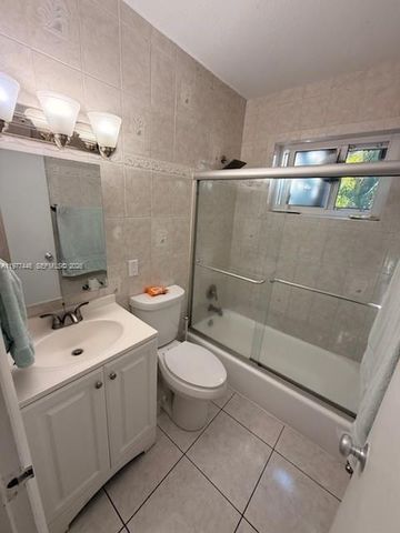 661 NE 61st St 3, Miami, FL 33137