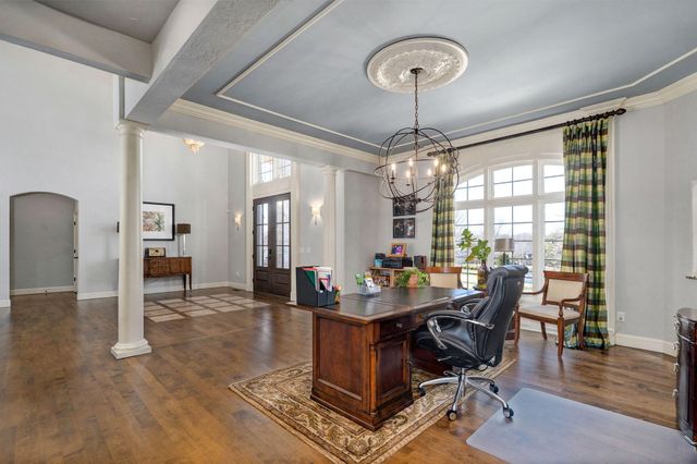 4552 E Spruce Drive, Springfield, MO 65809