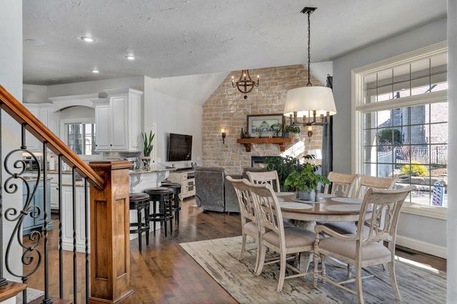 4552 E Spruce Drive, Springfield, MO 65809