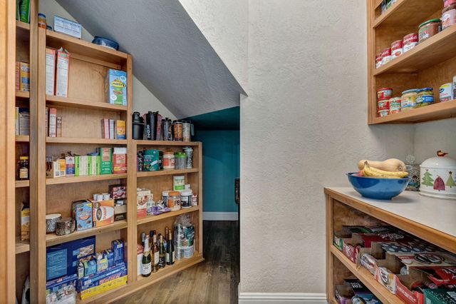 4552 E Spruce Drive, Springfield, MO 65809