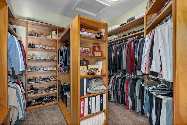 4552 E Spruce Drive, Springfield, MO 65809