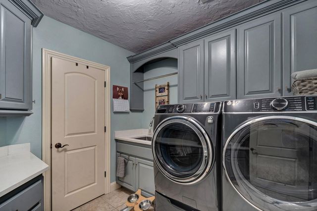 4552 E Spruce Drive, Springfield, MO 65809