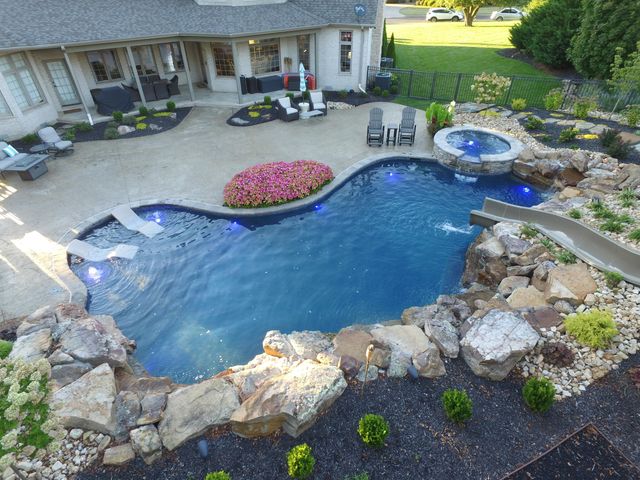 4552 E Spruce Drive, Springfield, MO 65809