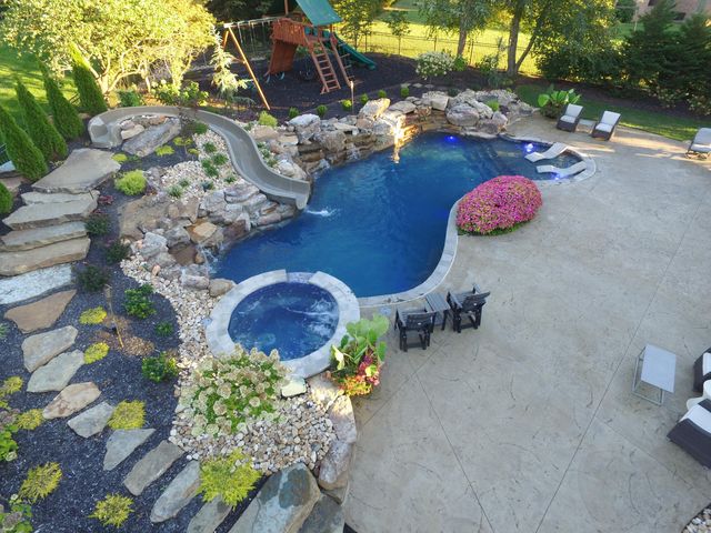 4552 E Spruce Drive, Springfield, MO 65809