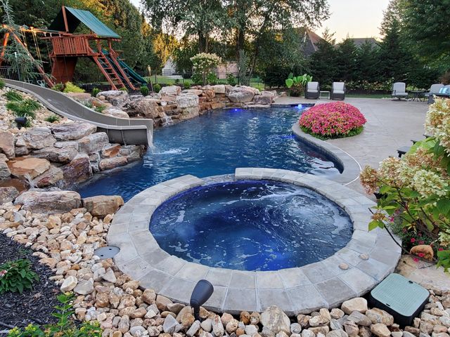 4552 E Spruce Drive, Springfield, MO 65809