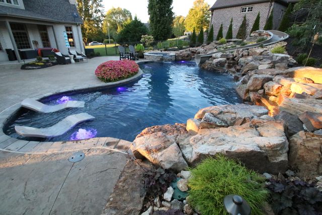 4552 E Spruce Drive, Springfield, MO 65809