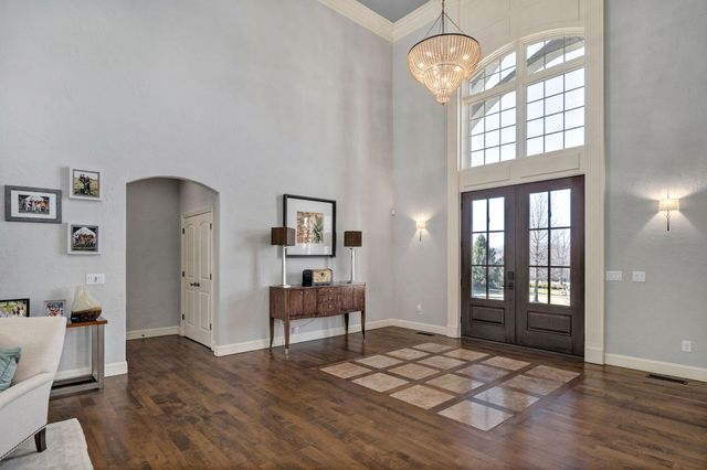 4552 E Spruce Drive, Springfield, MO 65809