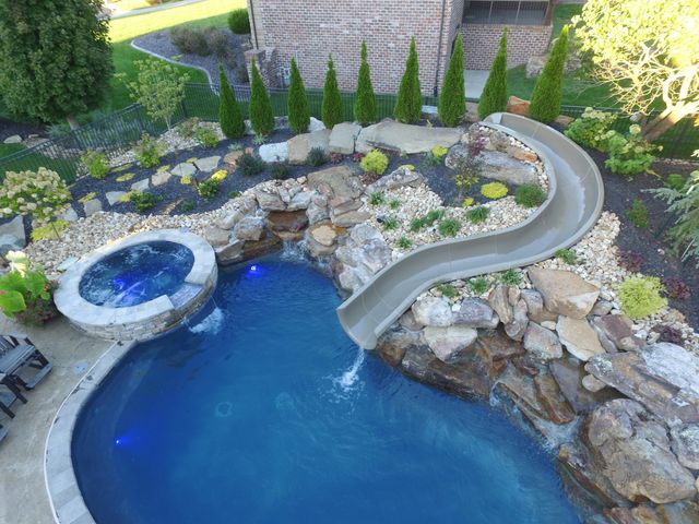 4552 E Spruce Drive, Springfield, MO 65809