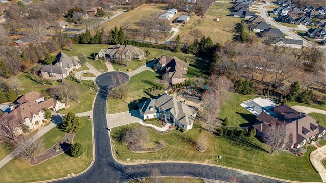 4552 E Spruce Drive, Springfield, MO 65809