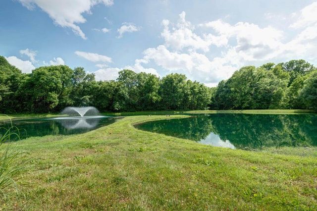 4552 E Spruce Drive, Springfield, MO 65809