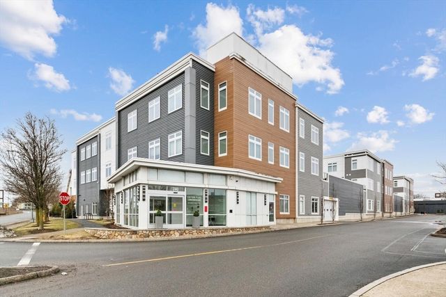 60 Cross St, East 103, Somerville, MA 02145