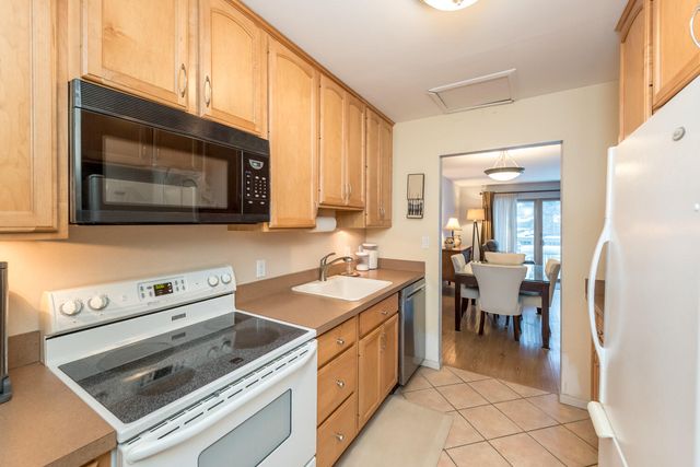 644 Watersedge Drive, Ann Arbor, MI 48105