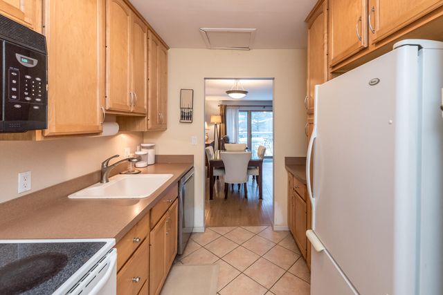 644 Watersedge Drive, Ann Arbor, MI 48105