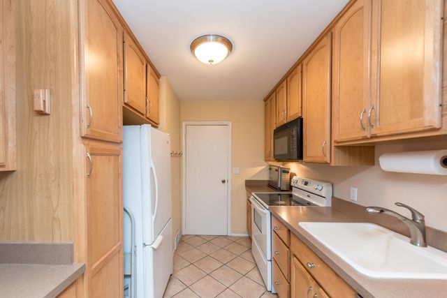 644 Watersedge Drive, Ann Arbor, MI 48105