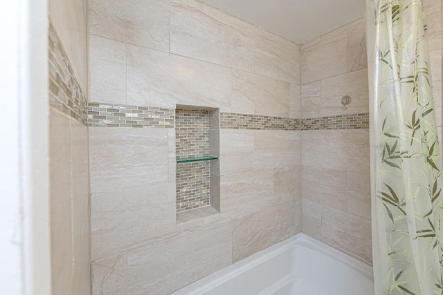 644 Watersedge Drive, Ann Arbor, MI 48105