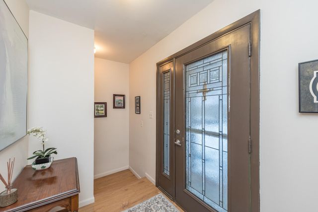 644 Watersedge Drive, Ann Arbor, MI 48105